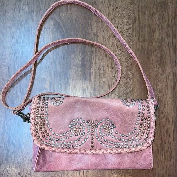 Idyllwind Miranda Lambert Mauve Studded Leather Crossbody Shoulder Bag Purse - Picture 3 of 11